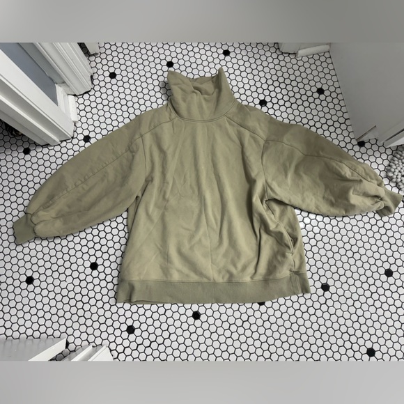 Lit active cowl neck sweatshirt size large  with flaw - Picture 8 of 13